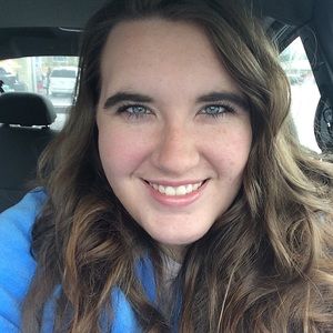 Meet your Posher, Kenzie